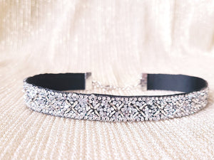 Delicate beads with Sparkling Rhinestone Choker